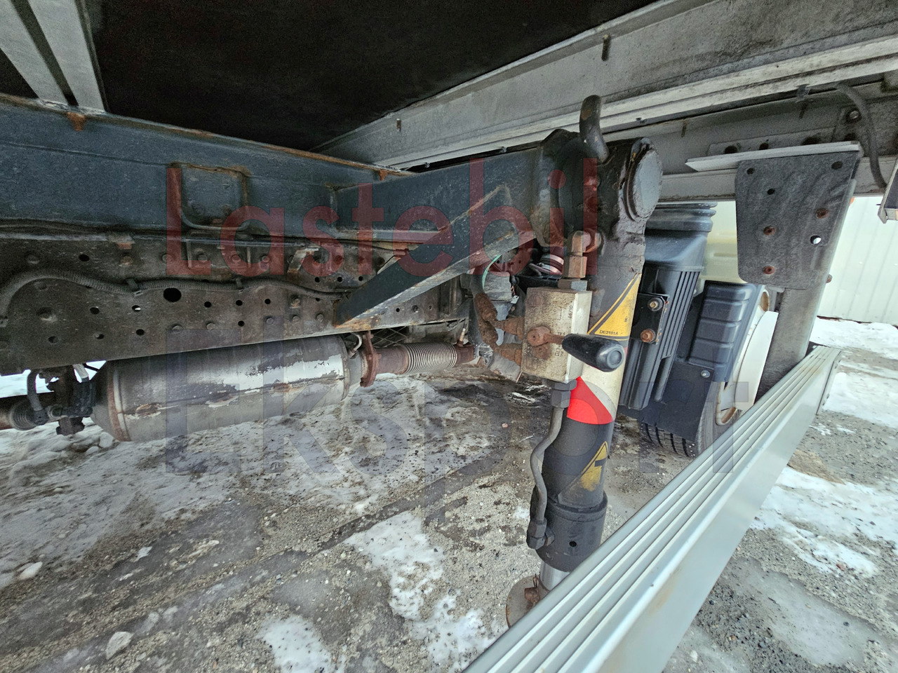 Arrendamiento de MITSUBISHI Fuso CANTER / FASSI F50 / LOW KM MITSUBISHI Fuso CANTER / FASSI F50 / LOW KM: foto 22