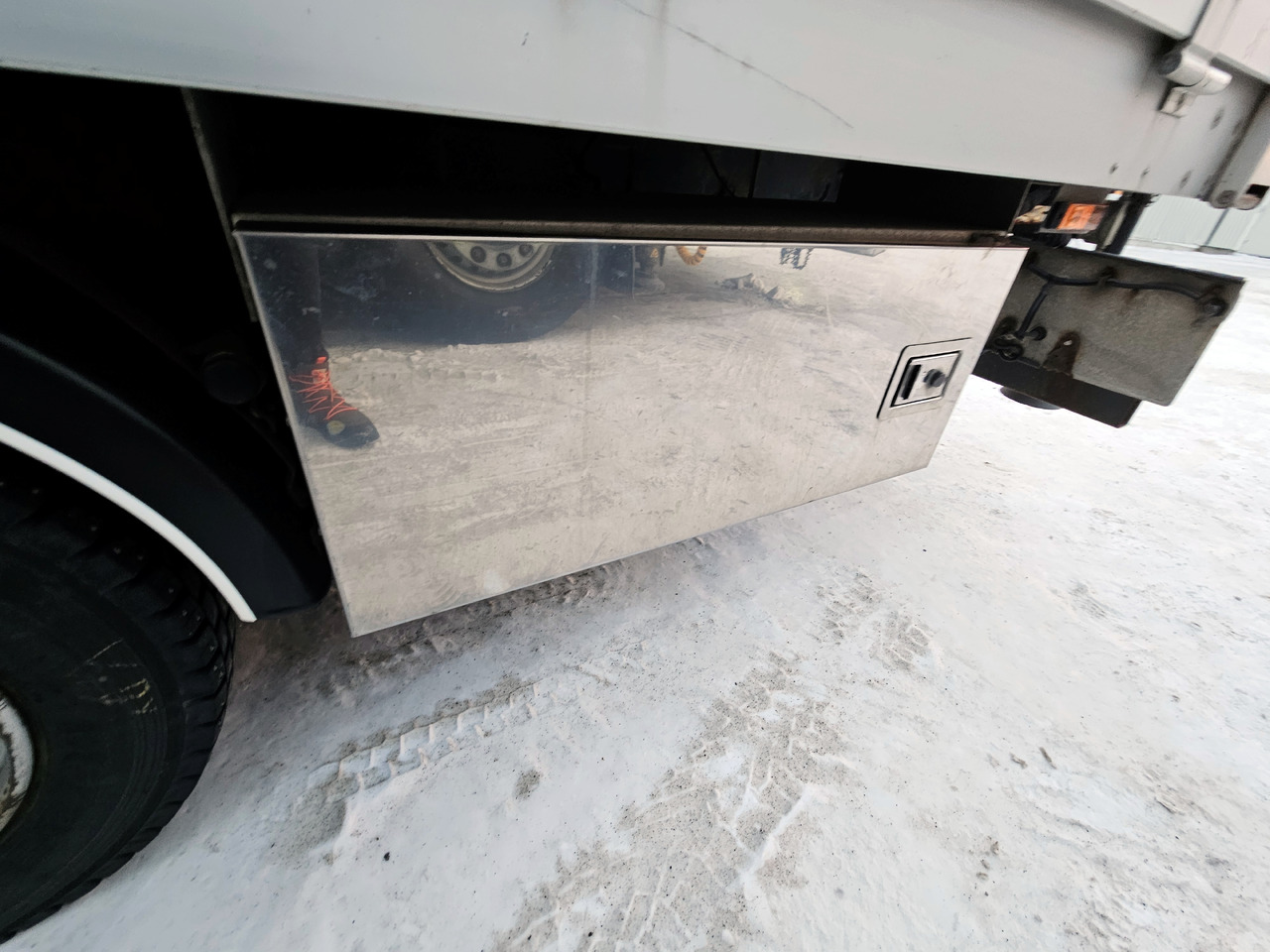 Arrendamiento de MITSUBISHI Fuso CANTER / FASSI F50 / LOW KM MITSUBISHI Fuso CANTER / FASSI F50 / LOW KM: foto 31