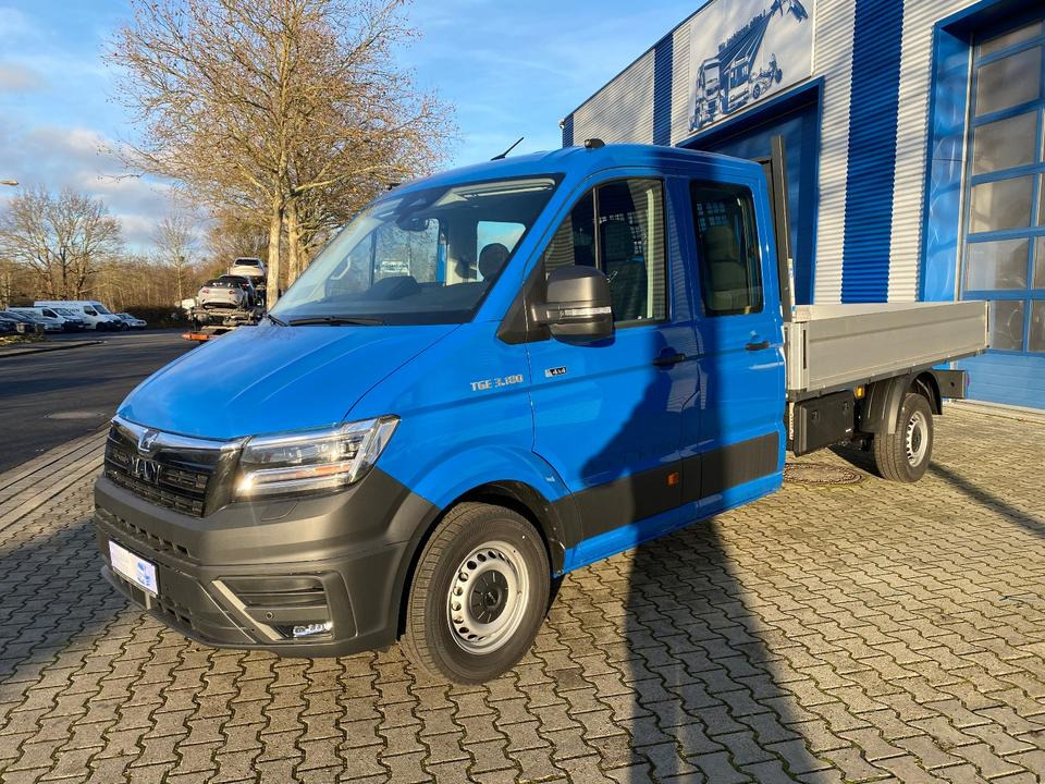 MAN TGE 3.180 4x4 Doka Pritsche Lang *INKL.19% MWT* AUTOMATIK*LED*CAM*AHK*TEMPO*STANDHZG*UVM* - Furgoneta caja abierta, Furgoneta combi: foto 4 MAN TGE 3.180 4x4 Doka Pritsche Lang *INKL.19% MWT* AUTOMATIK*LED*CAM*AHK*TEMPO*STANDHZG*UVM* - Furgoneta caja abierta, Furgoneta combi: foto 4