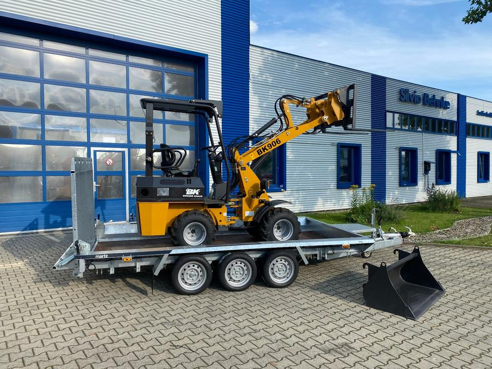 Radlader/Hoflader BK906 inkl. Tieflader und Gabel/Schaufelpaket *INKL.19% MWST*BERGER KRAUS*PERKINS*SOFORT!* - Cargadora articulada, Remolque: foto 4 Radlader/Hoflader BK906 inkl. Tieflader und Gabel/Schaufelpaket *INKL.19% MWST*BERGER KRAUS*PERKINS*SOFORT!* - Cargadora articulada, Remolque: foto 4
