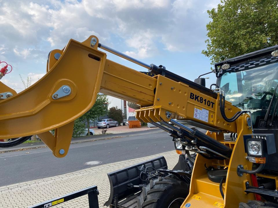 Teleskoplader/Radlader BK810T inkl. Tieflader und großem Zubehör *INKL.19% MWST*BERGER KRAUS*KUBOTA*EURO*CE* - Cargadora articulada: foto 5 Teleskoplader/Radlader BK810T inkl. Tieflader und großem Zubehör *INKL.19% MWST*BERGER KRAUS*KUBOTA*EURO*CE* - Cargadora articulada: foto 5