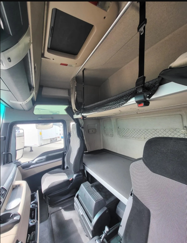 MAN TGX18.500 XXL*2xTANK*RETARDER - Cabeza tractora: foto 5 MAN TGX18.500 XXL*2xTANK*RETARDER - Cabeza tractora: foto 5