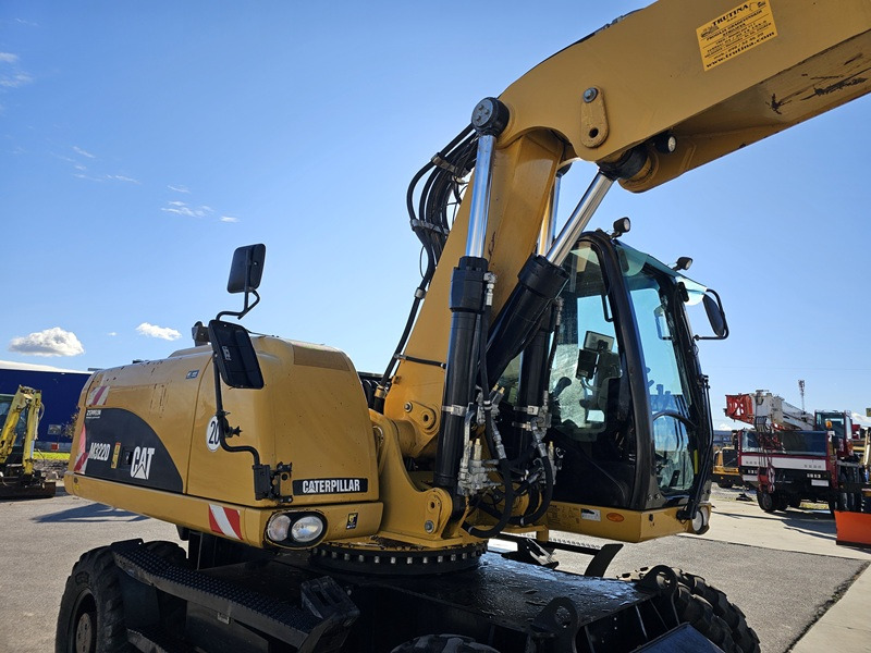 Excavadora de ruedas CATERPILLAR M322D: foto 7 Excavadora de ruedas CATERPILLAR M322D: foto 7