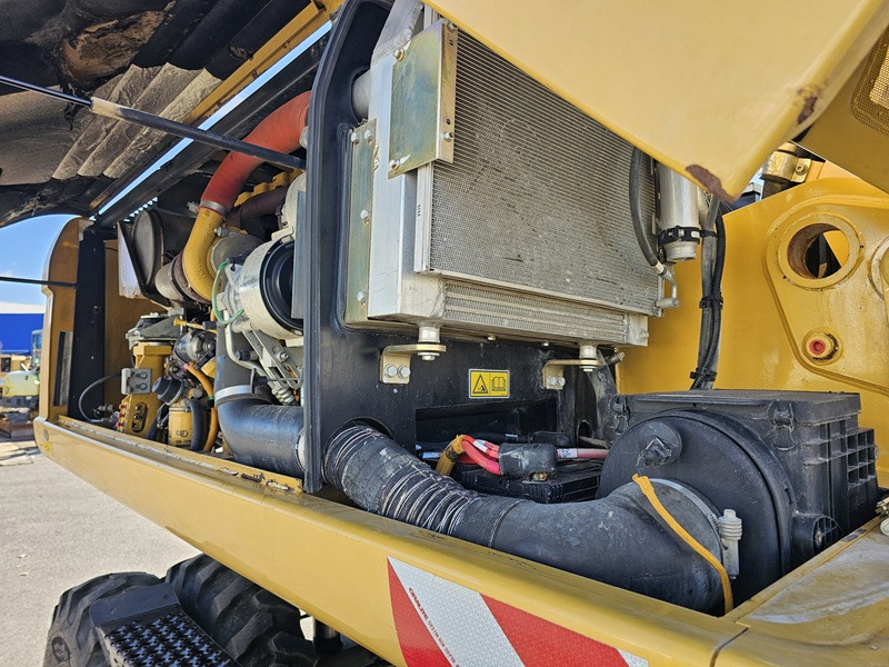 Excavadora de ruedas CATERPILLAR M322D: foto 17 Excavadora de ruedas CATERPILLAR M322D: foto 17