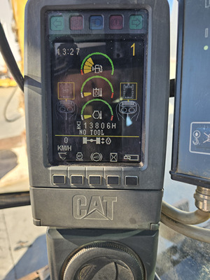 Excavadora de ruedas CATERPILLAR M322D: foto 11 Excavadora de ruedas CATERPILLAR M322D: foto 11