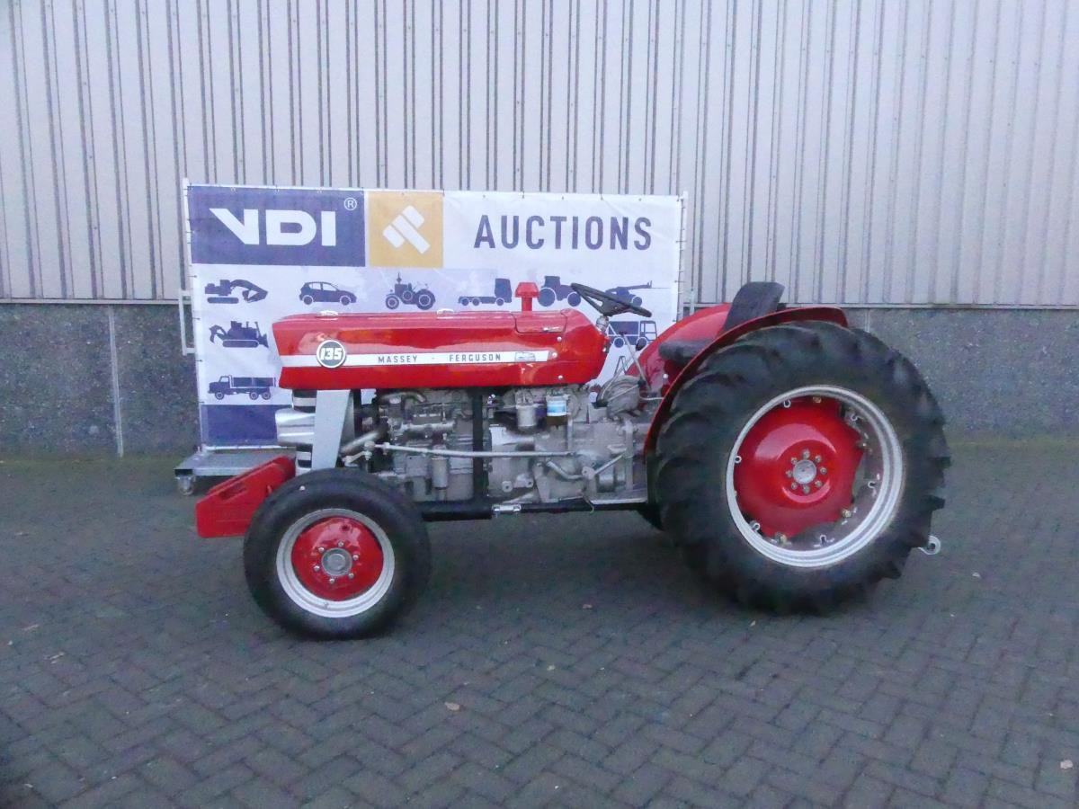 Massey-Ferguson 135 Vinyard - Tractor: foto 2 Massey-Ferguson 135 Vinyard - Tractor: foto 2