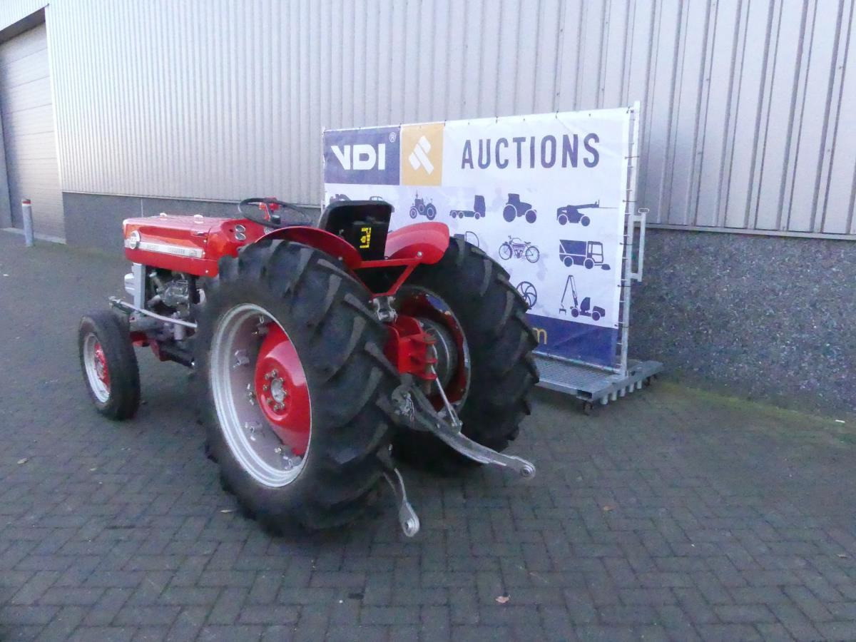 Massey-Ferguson 135 Vinyard - Tractor: foto 5 Massey-Ferguson 135 Vinyard - Tractor: foto 5