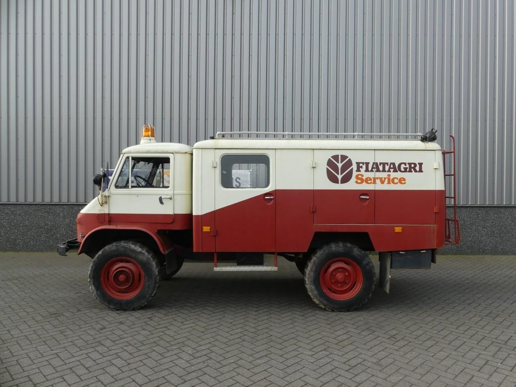 Mercedes-Benz Unimog 404 - Camión de bomberos: foto 3 Mercedes-Benz Unimog 404 - Camión de bomberos: foto 3