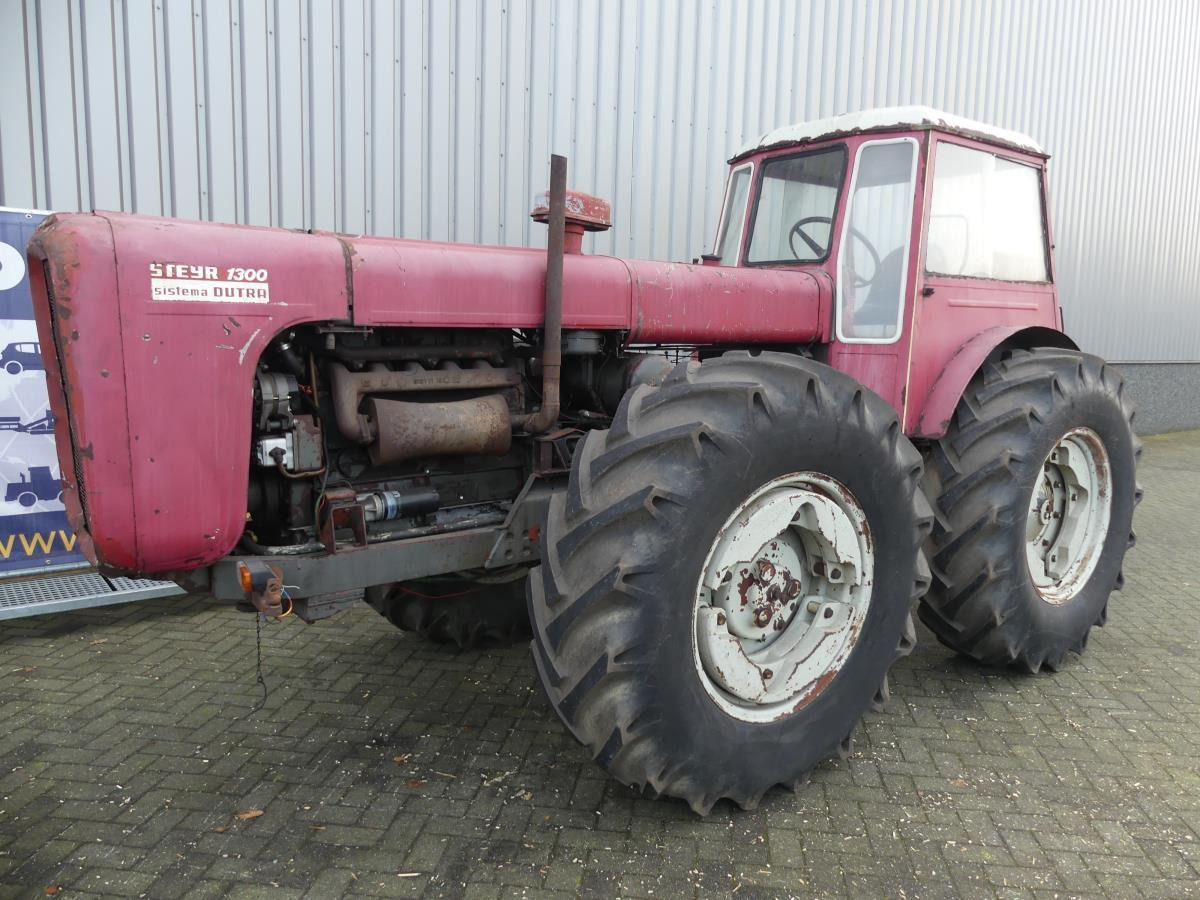 Steyr Dutra 1300 4WD - Tractor: foto 3 Steyr Dutra 1300 4WD - Tractor: foto 3
