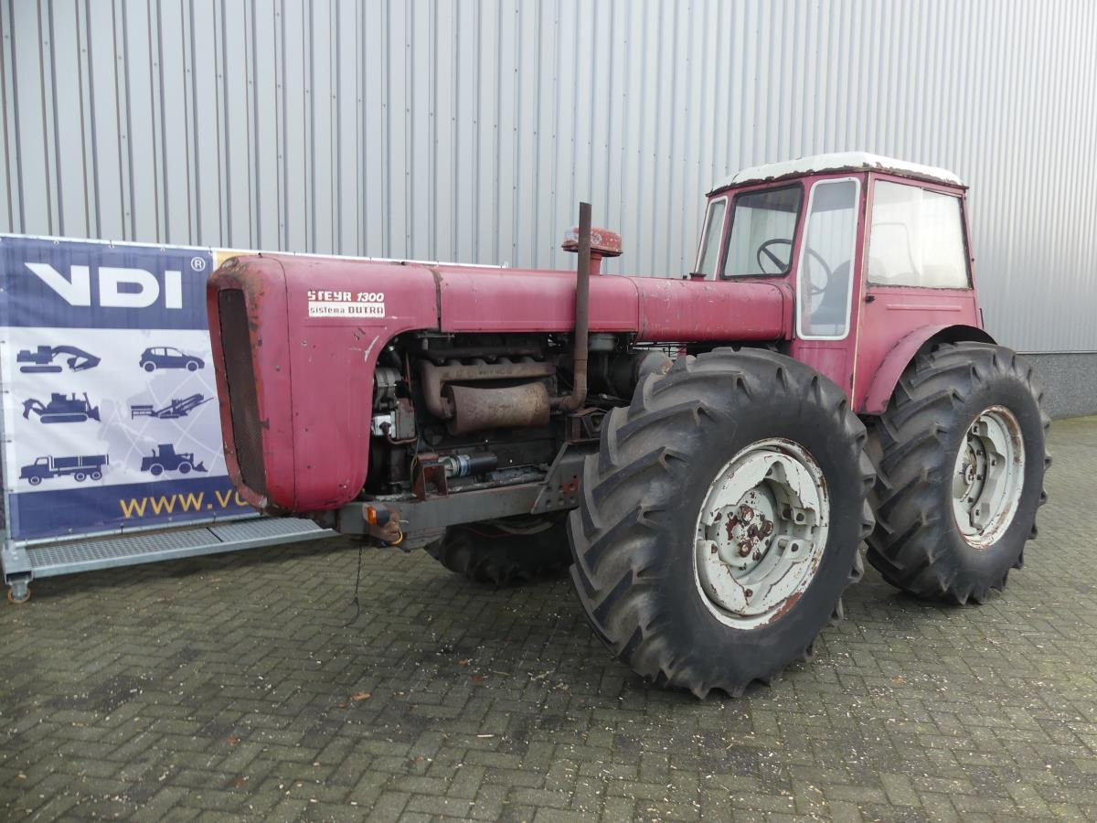 Steyr Dutra 1300 4WD - Tractor: foto 2 Steyr Dutra 1300 4WD - Tractor: foto 2