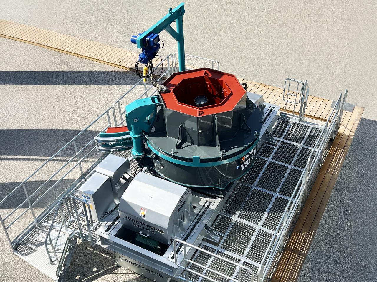 Constmach Concasseur à Percussion à Axe Vertical d'une Capacité de 65 à 400 T/H - Trituradora de impacto: foto 1 Constmach Concasseur à Percussion à Axe Vertical d'une Capacité de 65 à 400 T/H - Trituradora de impacto: foto 1