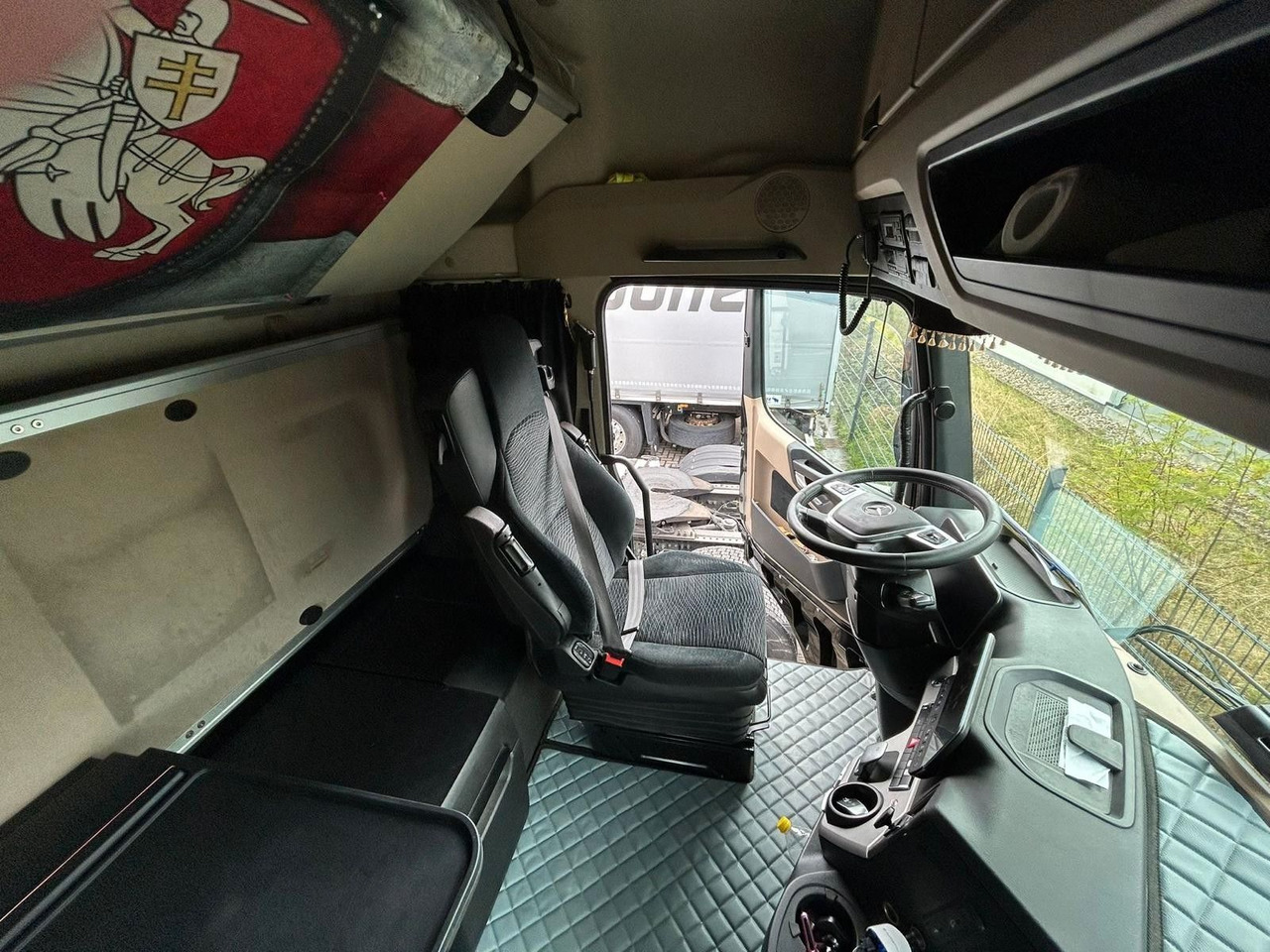 Mercedes-Benz 1848 Bigspace - Cabeza tractora: foto 3 Mercedes-Benz 1848 Bigspace - Cabeza tractora: foto 3