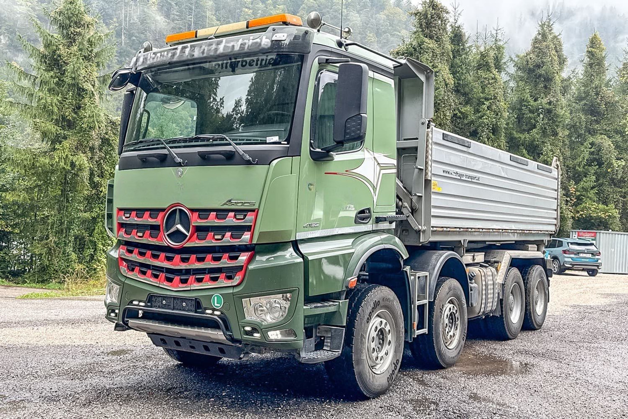 Mercedes-Benz Arocs 4152 - Camión volquete: foto 1 Mercedes-Benz Arocs 4152 - Camión volquete: foto 1