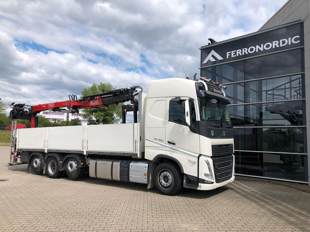 Volvo FH460 8x2 TRIDEM VLA&NLA gelenkt*FASSI F215AS.24 - Camión grúa: foto 2 Volvo FH460 8x2 TRIDEM VLA&NLA gelenkt*FASSI F215AS.24 - Camión grúa: foto 2