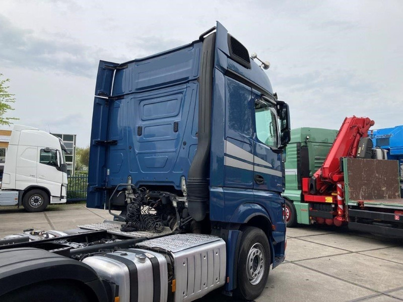 Cabeza tractora Mercedes-Benz Actros 2863 LS 6x4: foto 8