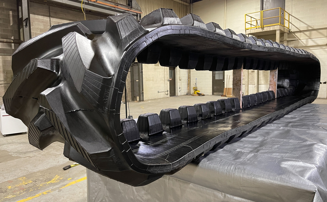 Oruga para Tractor de cadenas GTW TankTuff for John Deere 8000T, 9000T, 8RT, 9RT 9030T, 8RX, and 9RX series: foto 9 Oruga para Tractor de cadenas GTW TankTuff for John Deere 8000T, 9000T, 8RT, 9RT 9030T, 8RX, and 9RX series: foto 9