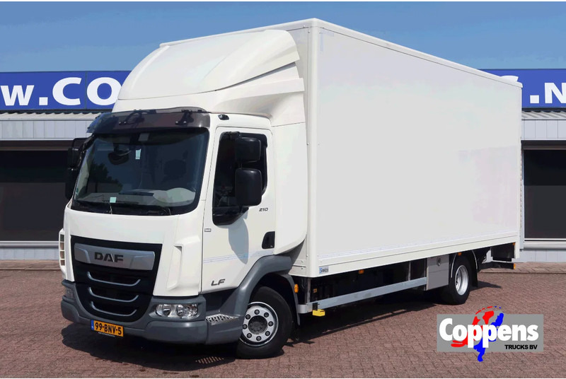 DAF LF 210 Bakwagen + Dhollandia klep 1500 kg - Camión caja cerrada: foto 1 DAF LF 210 Bakwagen + Dhollandia klep 1500 kg - Camión caja cerrada: foto 1
