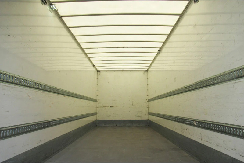 DAF LF 55 320 Euro 6 - Camión caja cerrada: foto 4 DAF LF 55 320 Euro 6 - Camión caja cerrada: foto 4