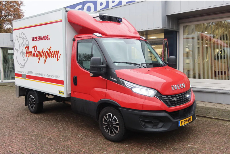 Iveco 35S 180 35 S 180 Hi-Matic - Furgoneta frigorifica: foto 2 Iveco 35S 180 35 S 180 Hi-Matic - Furgoneta frigorifica: foto 2