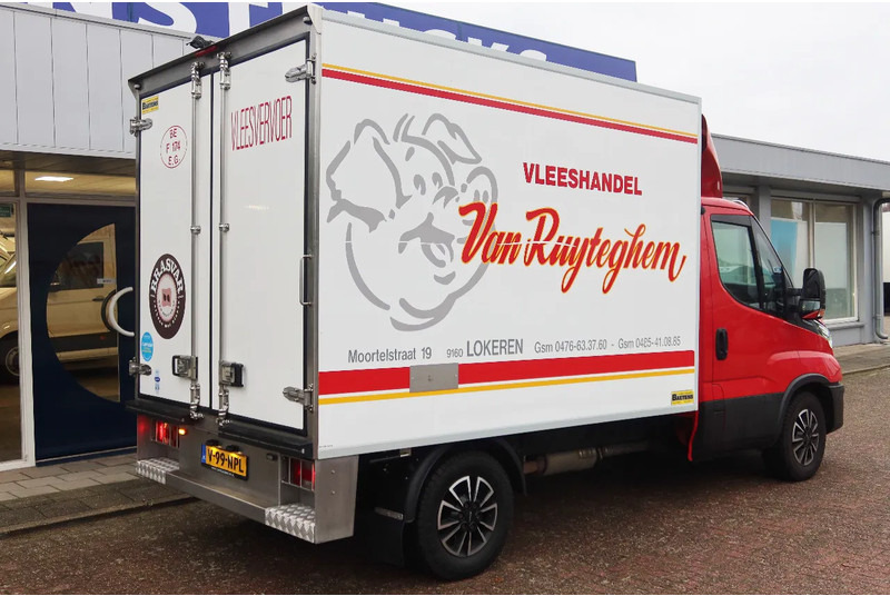 Iveco 35S 180 35 S 180 Hi-Matic - Furgoneta frigorifica: foto 3 Iveco 35S 180 35 S 180 Hi-Matic - Furgoneta frigorifica: foto 3