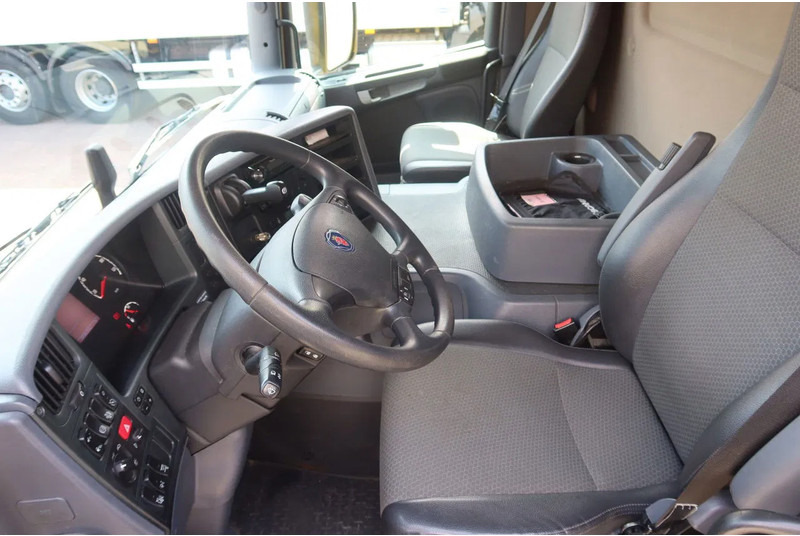 Camión caja cerrada Scania P250 4x2 Bakwagen+Klep E6 Dhollandia 1500 kg: foto 5