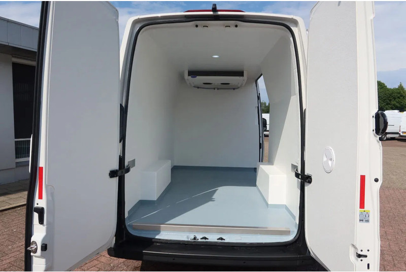 Volkswagen Crafter 177 PK Koel/ Vries/ Verwarmen Carrier xarios 350 met nachtaansluiting BPM vrij. - Furgoneta frigorifica: foto 4 Volkswagen Crafter 177 PK Koel/ Vries/ Verwarmen Carrier xarios 350 met nachtaansluiting BPM vrij. - Furgoneta frigorifica: foto 4