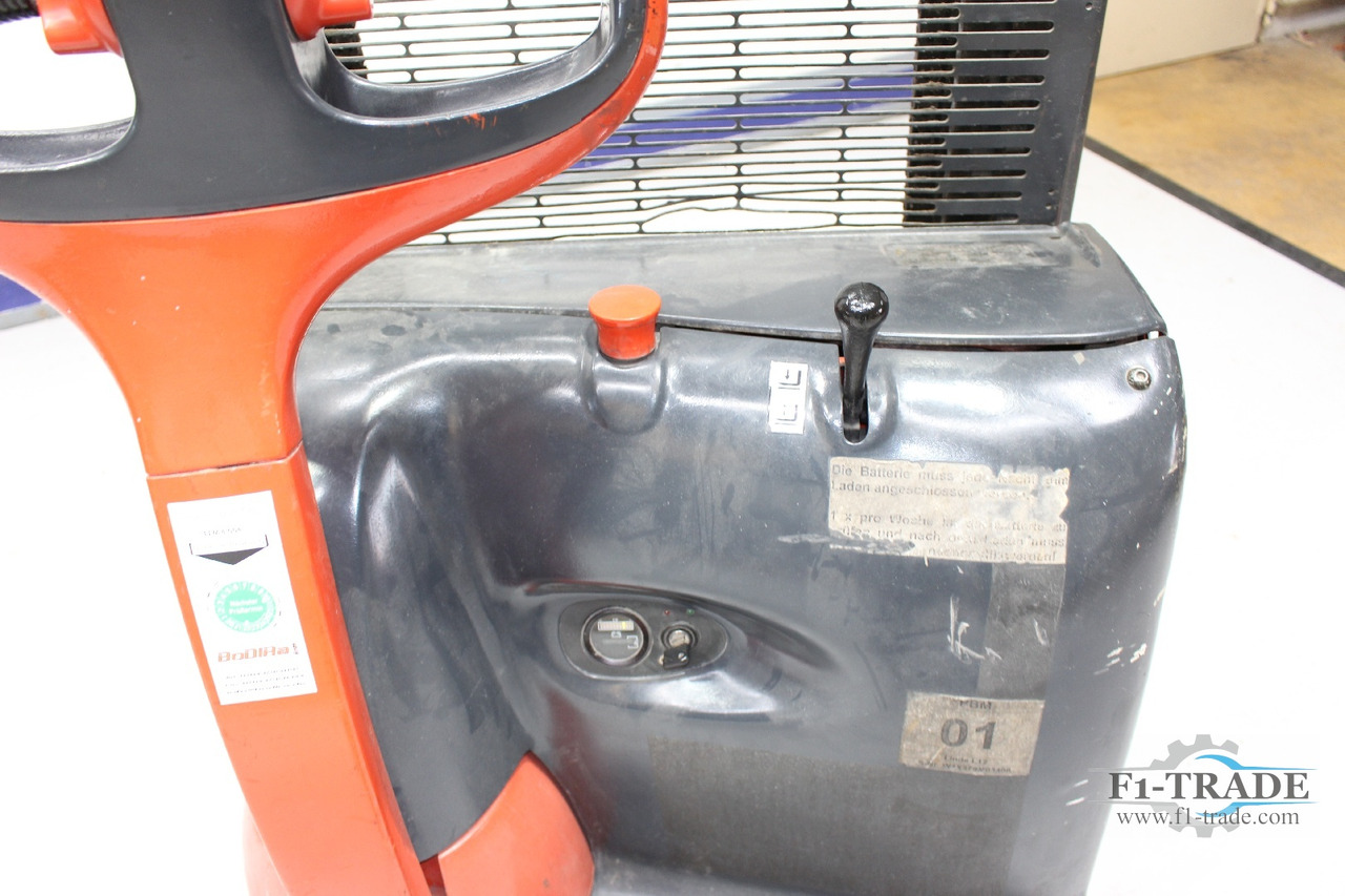 Linde L 12 - Apilador: foto 3 Linde L 12 - Apilador: foto 3