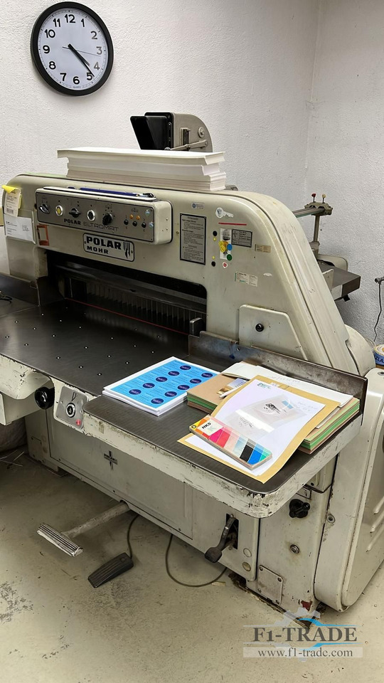 Polar 82 EL - Máquina cortadora de papel: foto 3 Polar 82 EL - Máquina cortadora de papel: foto 3