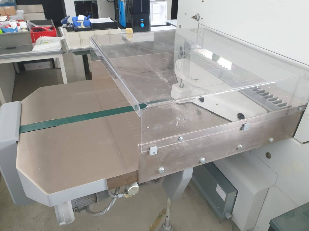 Polar 92 XT - Máquina cortadora de papel: foto 4 Polar 92 XT - Máquina cortadora de papel: foto 4