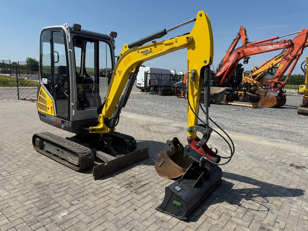 Miniexcavadora Wacker Neuson ET 20: foto 8