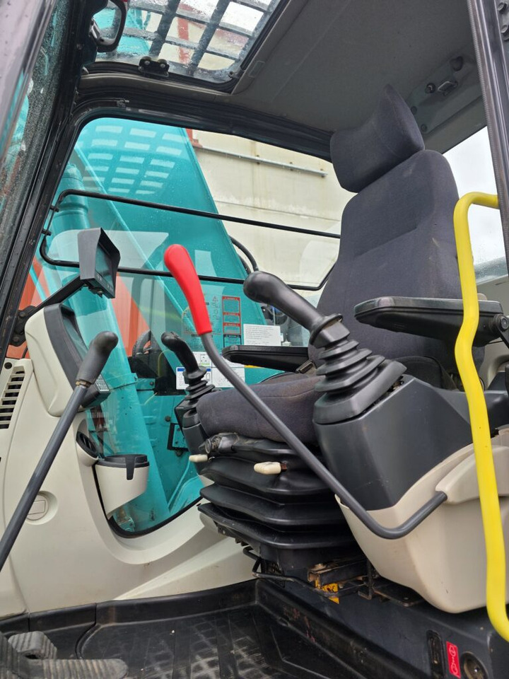 KOBELCO SK140SRLC-5 - Excavadora de cadenas: foto 5 KOBELCO SK140SRLC-5 - Excavadora de cadenas: foto 5