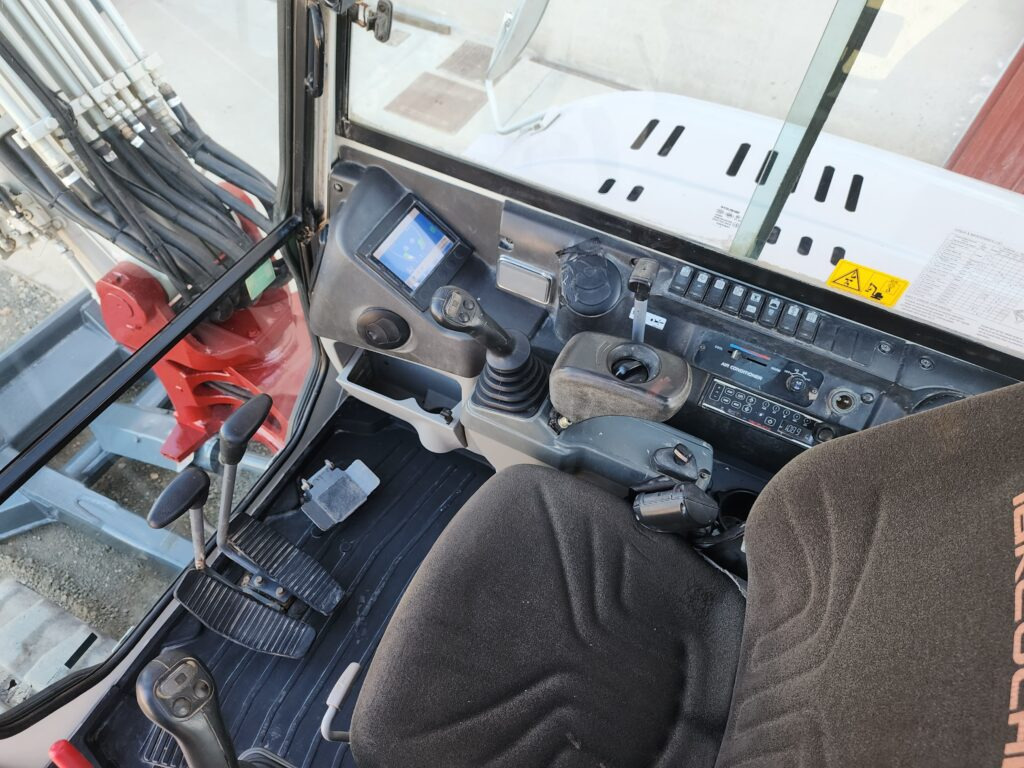 Miniexcavadora TAKEUCHI TB260: foto 11