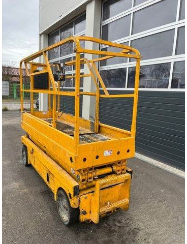 Haulotte Compact 8 - Scherenarbeitsbühne 8,2m, BJ 2021 - Plataforma de tijeras: foto 3 Haulotte Compact 8 - Scherenarbeitsbühne 8,2m, BJ 2021 - Plataforma de tijeras: foto 3