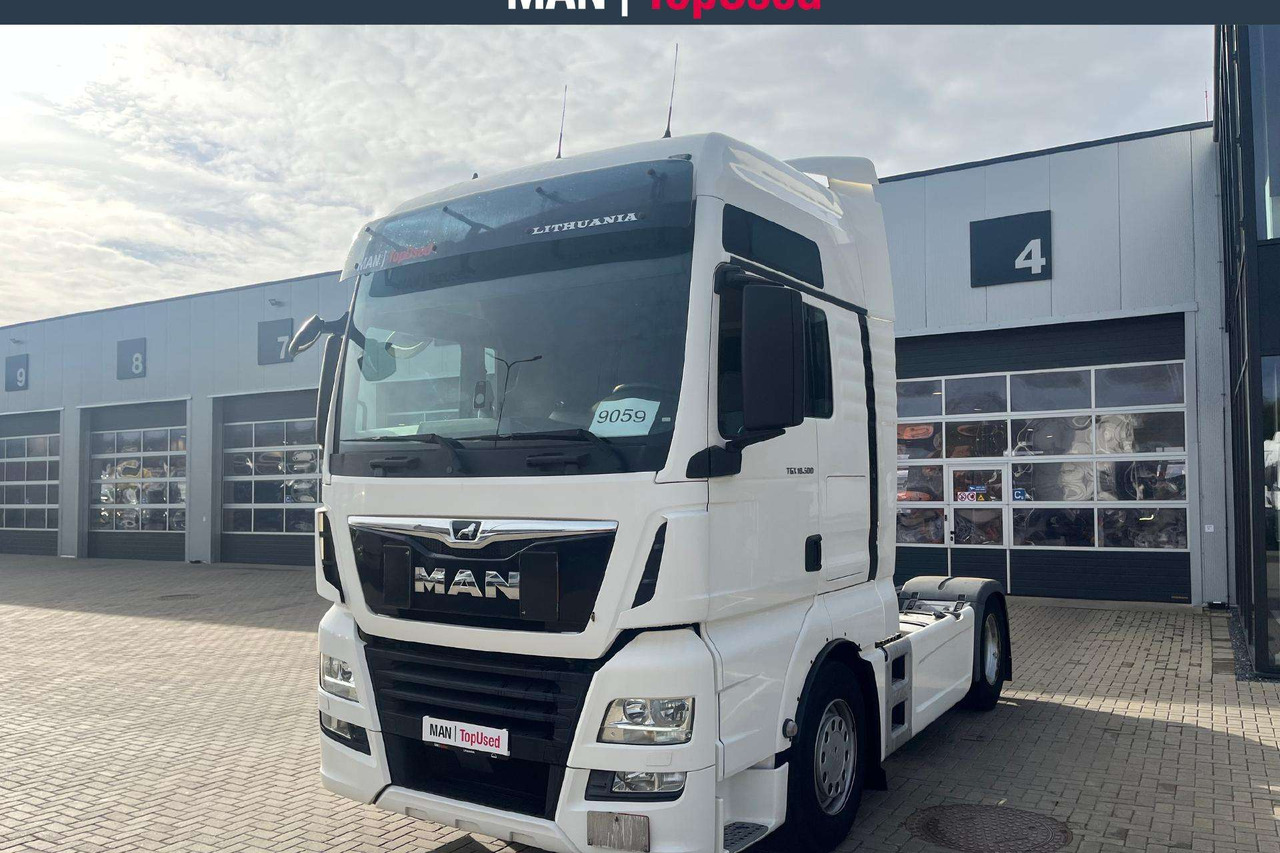 MAN 18.500 4X2 XXL Cab Retarder (9059) - Cabeza tractora: foto 1 MAN 18.500 4X2 XXL Cab Retarder (9059) - Cabeza tractora: foto 1