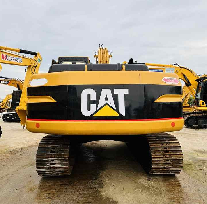 Caterpillar/cat Medium Used Excavator 20t Cat 320b,320c,320d Excavating Equipment With 0.8,1.0,1.2 Cbm Bucket Size In Shanghai - Excavadora de cadenas: foto 2 Caterpillar/cat Medium Used Excavator 20t Cat 320b,320c,320d Excavating Equipment With 0.8,1.0,1.2 Cbm Bucket Size In Shanghai - Excavadora de cadenas: foto 2