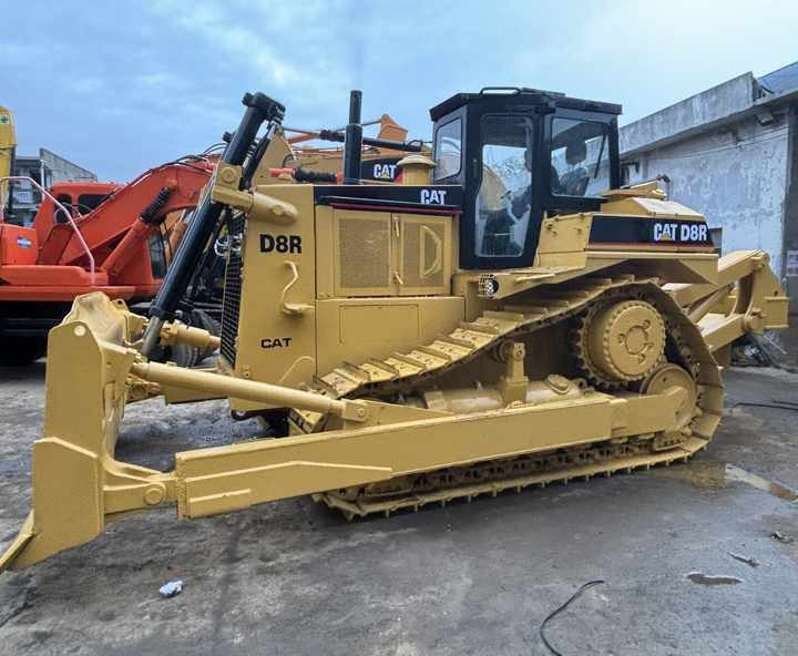 Cheap Caterpillar Bulldozer Cat D8R Second Hand Bulldozer With Rippers On Sale In Shanghai - Bulldozer: foto 2 Cheap Caterpillar Bulldozer Cat D8R Second Hand Bulldozer With Rippers On Sale In Shanghai - Bulldozer: foto 2