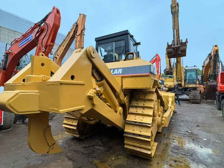 Cheap Caterpillar Bulldozer Cat D8R Second Hand Bulldozer With Rippers On Sale In Shanghai - Bulldozer: foto 3 Cheap Caterpillar Bulldozer Cat D8R Second Hand Bulldozer With Rippers On Sale In Shanghai - Bulldozer: foto 3
