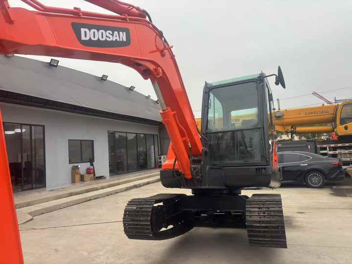 Doosan DX60 DX60-9c DH60-7 DX60W DX80 DX75 DX55 DH35 DH55 Used Mini Excavator Mas Maquinaria Municipal Y Ambiental - Excavadora: foto 3 Doosan DX60 DX60-9c DH60-7 DX60W DX80 DX75 DX55 DH35 DH55 Used Mini Excavator Mas Maquinaria Municipal Y Ambiental - Excavadora: foto 3