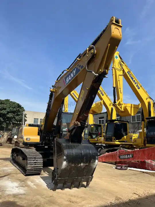 Factory Direct Sale Sany 215C Pro Excavator Machine 20ton SANY 215 SY215 SY215C SY215H Used Excavators in Shanghai - Excavadora: foto 3 Factory Direct Sale Sany 215C Pro Excavator Machine 20ton SANY 215 SY215 SY215C SY215H Used Excavators in Shanghai - Excavadora: foto 3