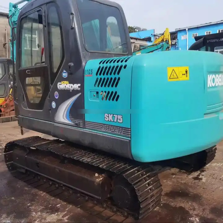 Good Condition Used Excavator Sk75-8 With Original Parts Cheap Japan Original Kobelco brand sk75 sk75-8 sk75-sr on sale - Miniexcavadora: foto 1 Good Condition Used Excavator Sk75-8 With Original Parts Cheap Japan Original Kobelco brand sk75 sk75-8 sk75-sr on sale - Miniexcavadora: foto 1