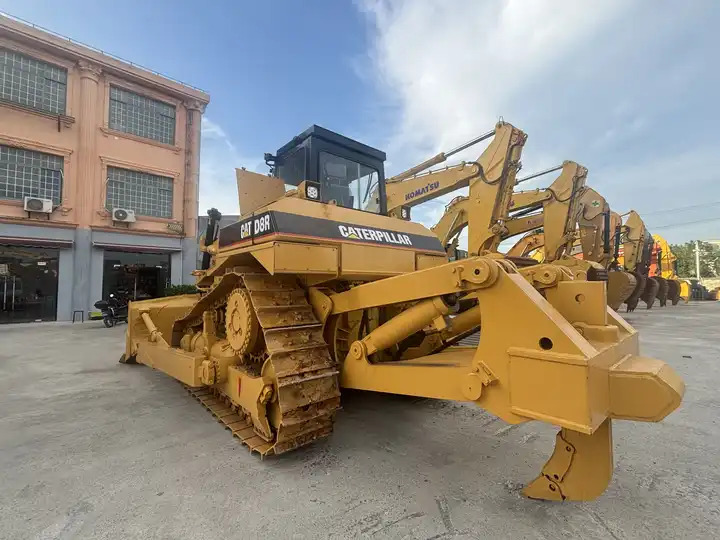 High Efficiency Used Caterpillar Bulldozer cat d8r Used Caterpillar d7g 6g d8r - Bulldozer: foto 4 High Efficiency Used Caterpillar Bulldozer cat d8r Used Caterpillar d7g 6g d8r - Bulldozer: foto 4