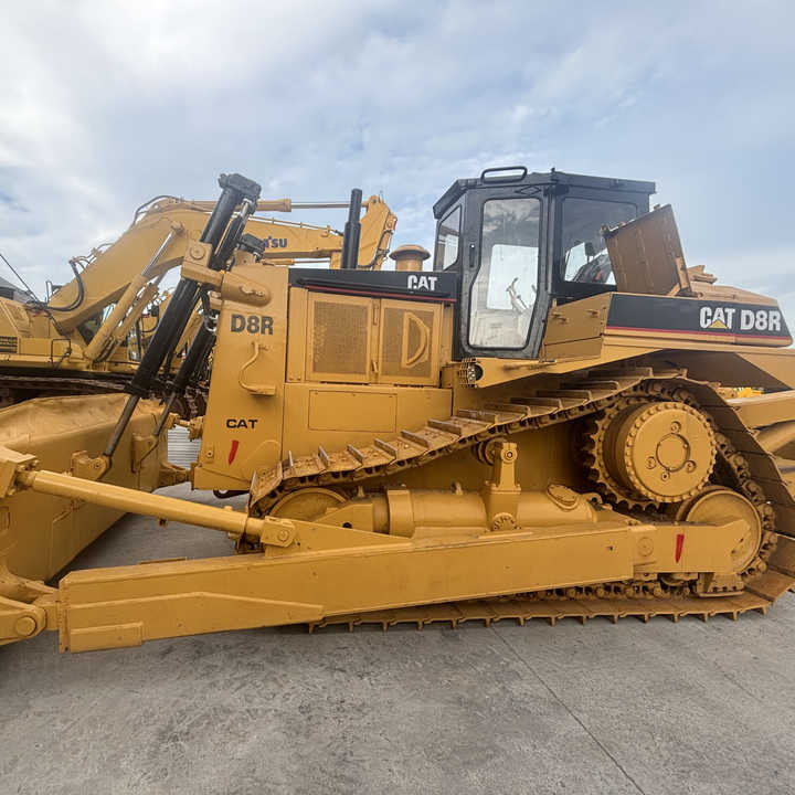 High Efficiency Used Caterpillar Bulldozer cat d8r Used Caterpillar d7g 6g d8r - Bulldozer: foto 1 High Efficiency Used Caterpillar Bulldozer cat d8r Used Caterpillar d7g 6g d8r - Bulldozer: foto 1