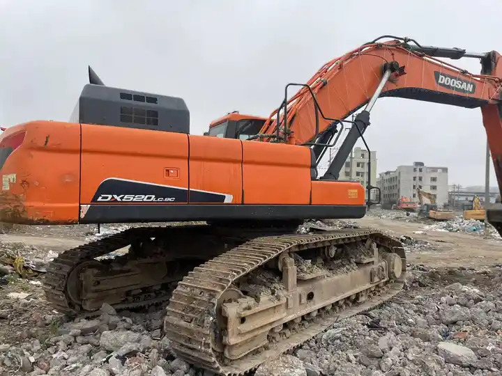 High-quality Original Used Korea Crawler 50 Ton Doosan Dx520 Excavator Used Excavator Digger In Shanghai - Excavadora de cadenas: foto 2 High-quality Original Used Korea Crawler 50 Ton Doosan Dx520 Excavator Used Excavator Digger In Shanghai - Excavadora de cadenas: foto 2