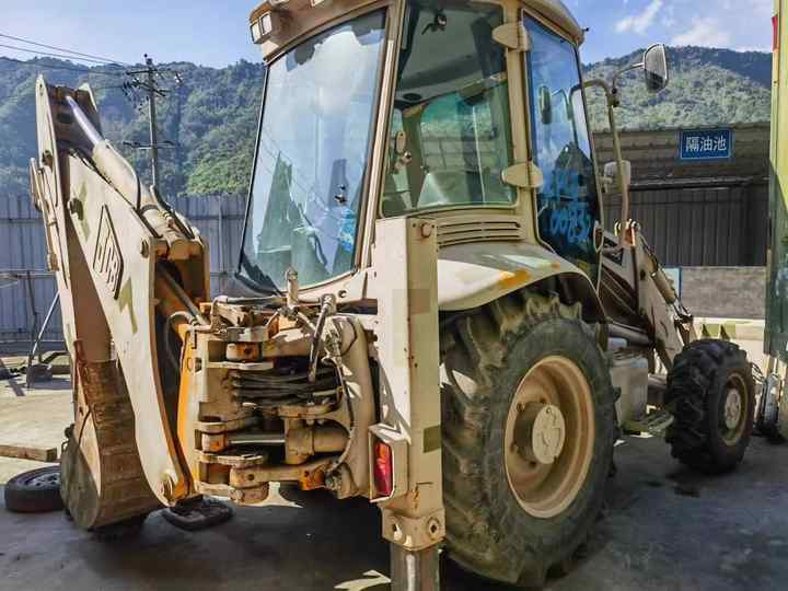Hot sale Backhoe loader JCB 3CX 4*4 tlb loader UKmade, used cheap JCB 3CX retro loader and digger in good condition - Retroexcavadora: foto 2 Hot sale Backhoe loader JCB 3CX 4*4 tlb loader UKmade, used cheap JCB 3CX retro loader and digger in good condition - Retroexcavadora: foto 2