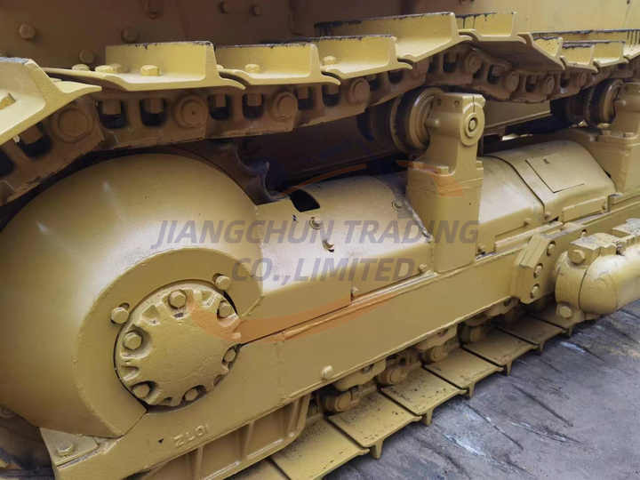 Japan Imported Caterpillar D7R Bulldozer Japan Original Cat D7G D7R D9n D8r Used Bulldozers - Bulldozer: foto 2 Japan Imported Caterpillar D7R Bulldozer Japan Original Cat D7G D7R D9n D8r Used Bulldozers - Bulldozer: foto 2