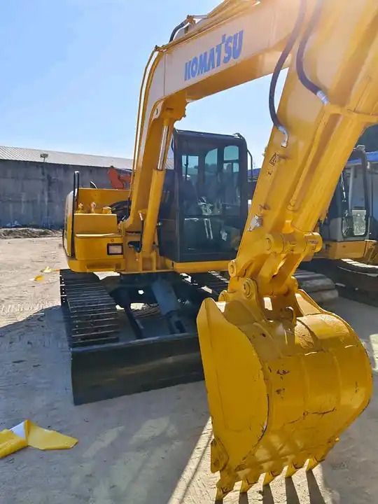 Japan Second Hand Used Hydraulic Crawler Excavator PC55 PC60 PC35 PC120 Digger Komatsu PC60-7 Excavator - Excavadora: foto 4 Japan Second Hand Used Hydraulic Crawler Excavator PC55 PC60 PC35 PC120 Digger Komatsu PC60-7 Excavator - Excavadora: foto 4