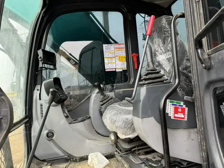 Large Second-Hand Excavators Kobelco Sk200 SK210 20ton with EPA and CE on Sale in Japan - Excavadora: foto 5 Large Second-Hand Excavators Kobelco Sk200 SK210 20ton with EPA and CE on Sale in Japan - Excavadora: foto 5
