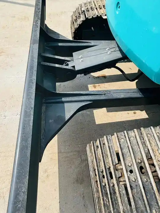 Original Color 7 Ton Hydraulic Excavator Kobelco Sk75-8 Mini Tracked Excavator With Quality Warranty In Shanghai - Excavadora de cadenas: foto 3 Original Color 7 Ton Hydraulic Excavator Kobelco Sk75-8 Mini Tracked Excavator With Quality Warranty In Shanghai - Excavadora de cadenas: foto 3
