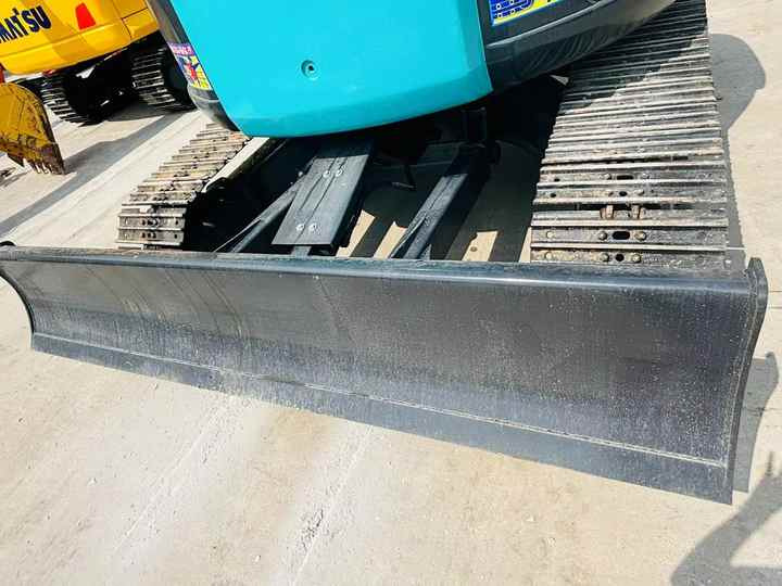 Original Color 7 Ton Hydraulic Excavator Kobelco Sk75-8 Mini Tracked Excavator With Quality Warranty In Shanghai - Excavadora de cadenas: foto 5 Original Color 7 Ton Hydraulic Excavator Kobelco Sk75-8 Mini Tracked Excavator With Quality Warranty In Shanghai - Excavadora de cadenas: foto 5