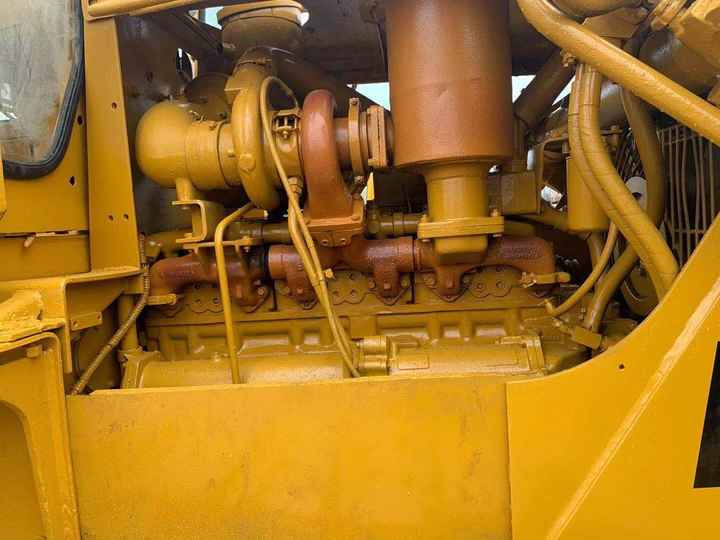 Original Japan Imported Caterpillar D8R Bulldozer Japan Original Cat D7G D7R D8R D9n D8r Used Bulldozers - Bulldozer: foto 5 Original Japan Imported Caterpillar D8R Bulldozer Japan Original Cat D7G D7R D8R D9n D8r Used Bulldozers - Bulldozer: foto 5